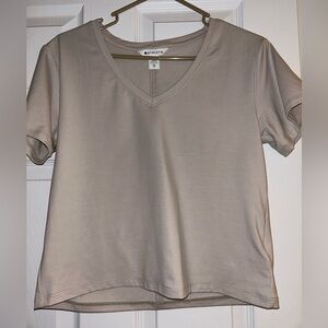 NWOT Beige Athleta essential v-neck tee